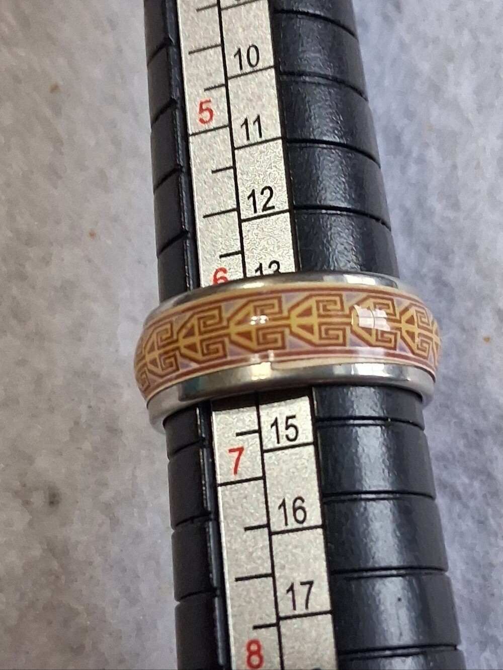 Silver Band Ring with Brown Geometric Inlay - Women's Fashion Ring Size 6.5